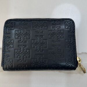 Tory Burch small wallet with key ring. Like new!!!